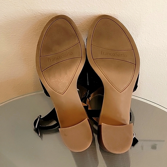 FRANCO SARTO- Hartlet 2 Perferated Suede PeepToe. - Picture 5 of 7